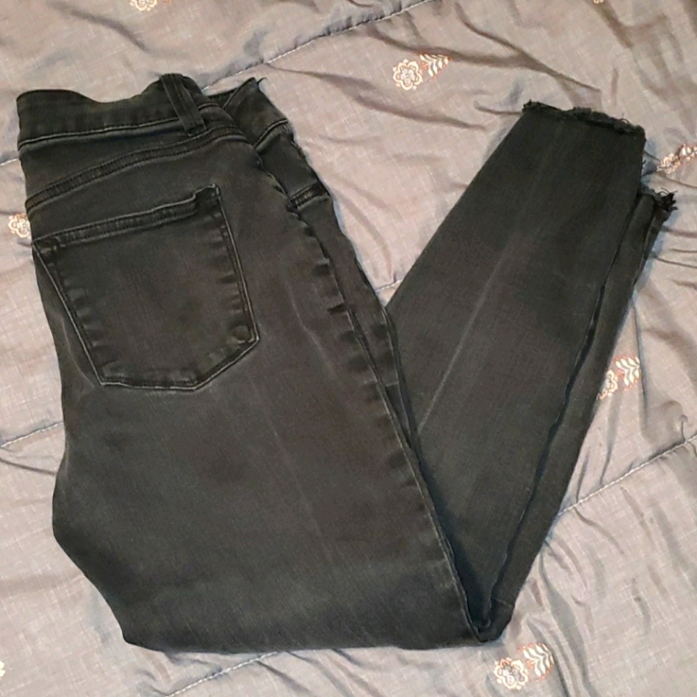 Distreassed black Maurice Jeans